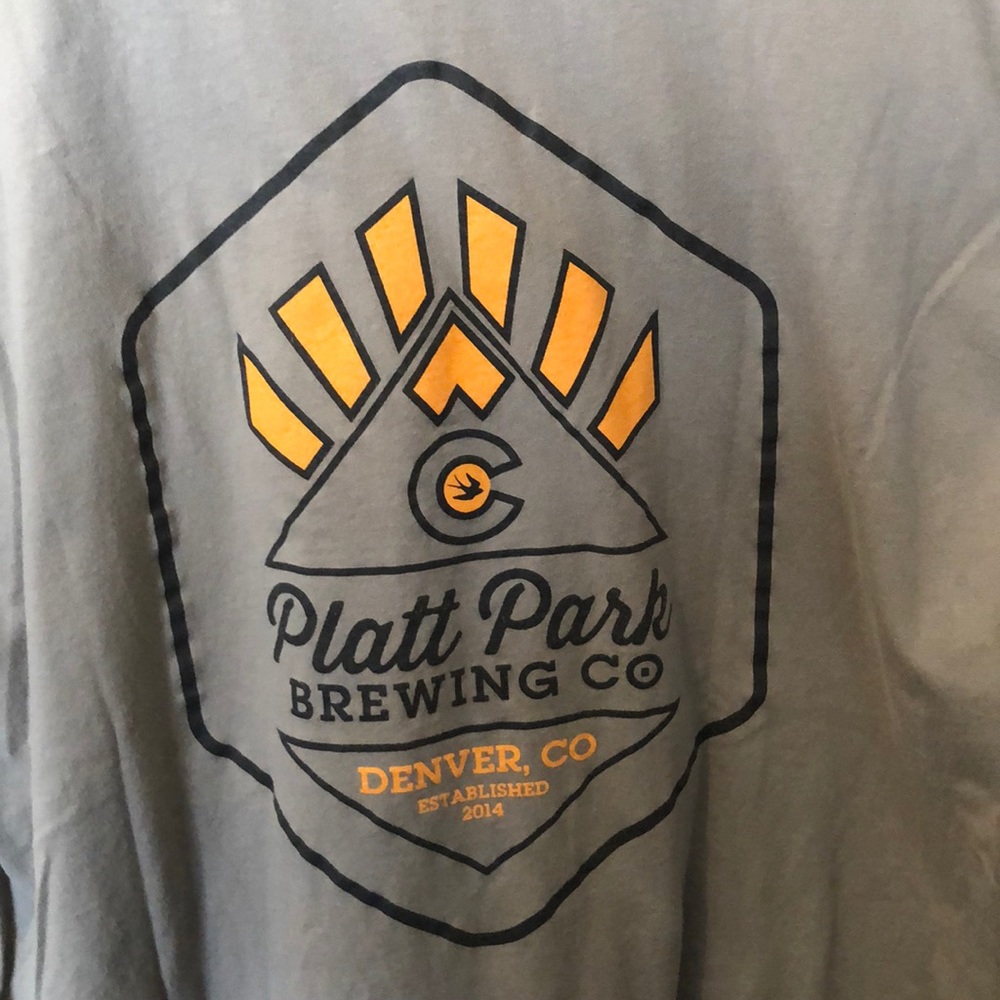 Men’s XL beer shirt